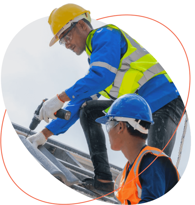 img_HOP_courses_hop-integration-men-working-roof2
